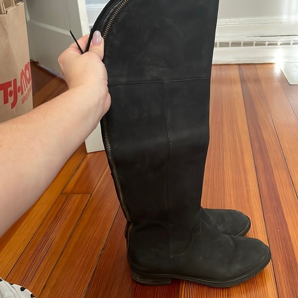 7.5 Steve Madden boots - Picture 1 of 2